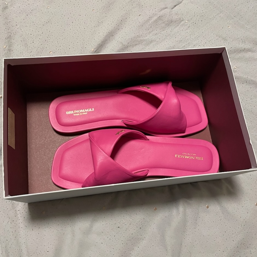 Bruno Magli Francis Slide Sandal leather magenta women's size 9 - Picture 2 of 11